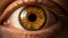 Warum deine Augenfarbe je nach Licht anders wirkt: Physik, die du im Spiegel siehst